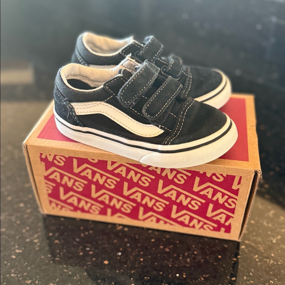 Black Old School VANS Toddler 8